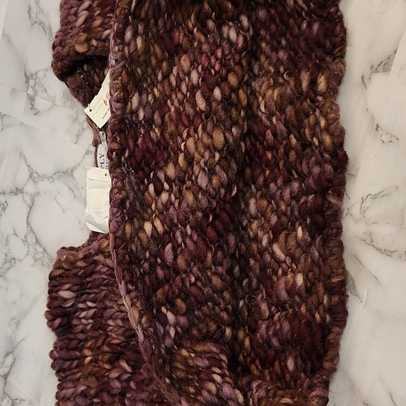 NWT Simply Greta Woven Crop Sweater with large Bell Sleeves - Picture 13 of 16